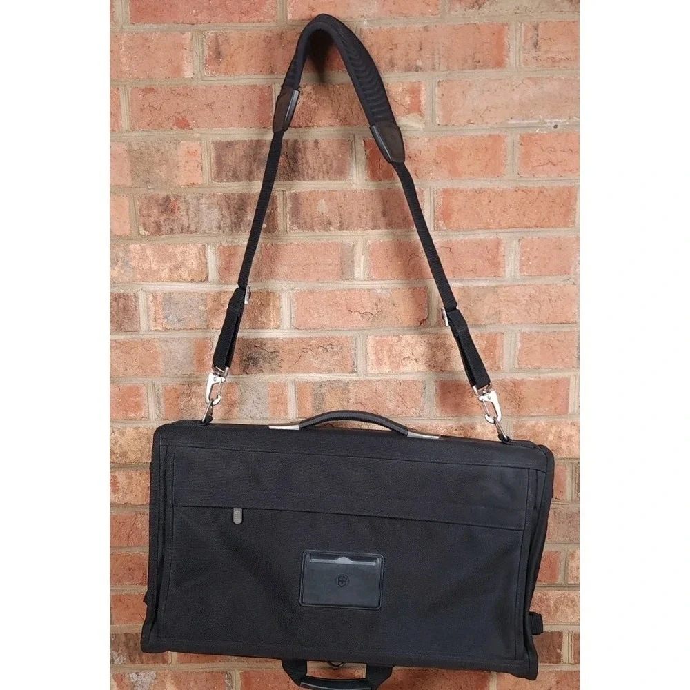 Victorinox Travel Suite Trifold Bag Black Nylon Luggage 41 X 21 Inch